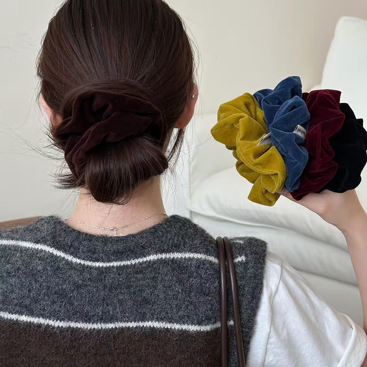 ยางรัดผมกำมะหยี่สไตล์มินิมอลแบ - Travel Accessories Aesthetic บทวิจารณ์และราคา